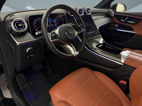 Certified 2023 Mercedes-Benz GLC 300 image 4