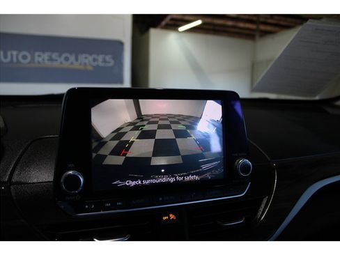 Used 2025 Nissan Altima 2.5 SV image 34