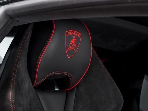Used 2023 Lamborghini Huracan Tecnica RWD image 36