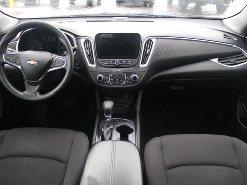 Used 2023 Chevrolet Malibu LT FWD image 12