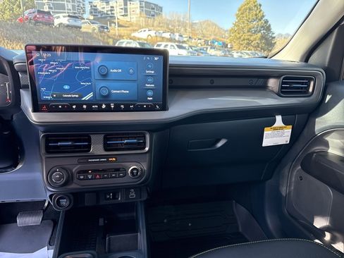 Certified 2025 Ford Maverick Lobo image 16