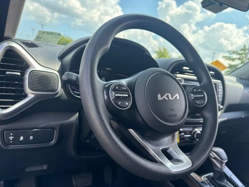 Used 2023 Kia Soul LX w/ Option Group 015 FWD image 20