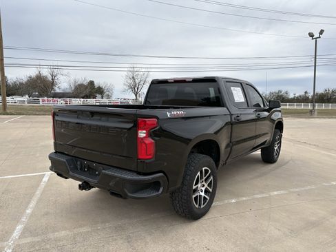 Used 2019 Chevrolet Silverado 1500 Custom Trail Boss w/ Custom Convenience Package image 5