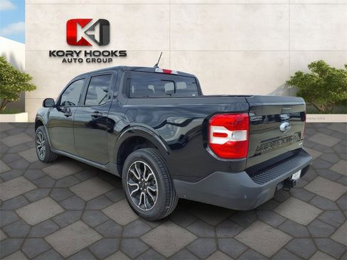 Used 2022 Ford Maverick Lariat w/ Lariat Luxury Package image 2