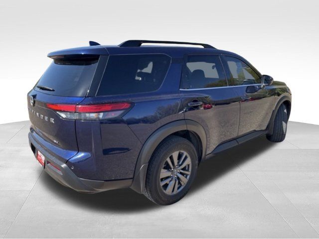 Certified 2024 Nissan Pathfinder SV FWD image 8