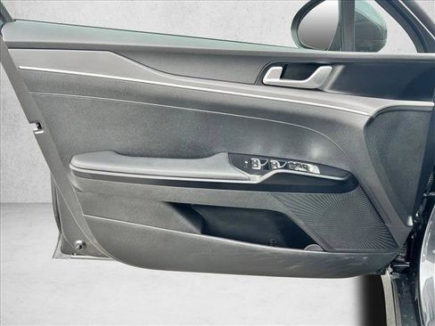 Used 2022 Kia K5 LXS FWD image 11