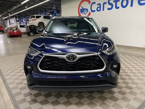 Used 2022 Toyota Highlander XLE image 4