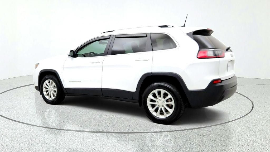 Used 2019 Jeep Cherokee Latitude w/ Cold Weather Group FWD image 7