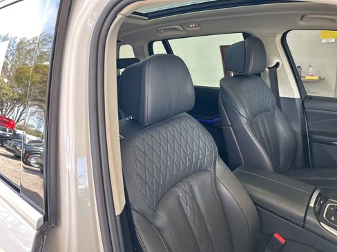 Used 2025 BMW X7 xDrive40i image 23