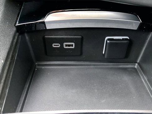 Used 2021 Buick Envision Preferred image 32