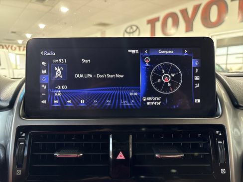 Used 2022 Lexus GX 460 Premium w/ Premium Package AWD/4WD image 17