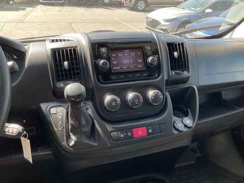 Used 2021 RAM ProMaster 2500 w/ Convenience Group FWD image 16