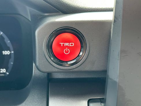 Certified 2025 Toyota 4Runner TRD Off-Road AWD/4WD image 23