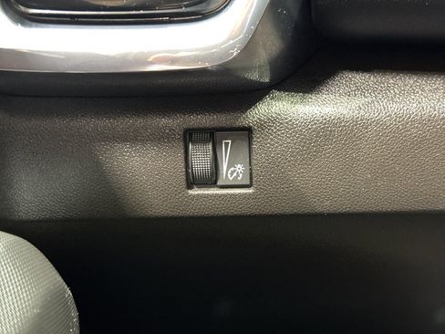 Used 2023 GMC Canyon Elevation w/ Elevation Premium Package image 32