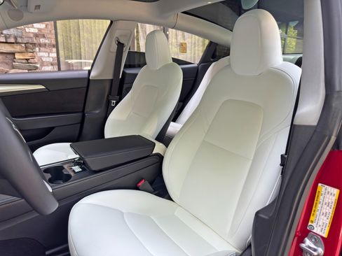 Used 2023 Tesla Model 3 Standard Range image 37