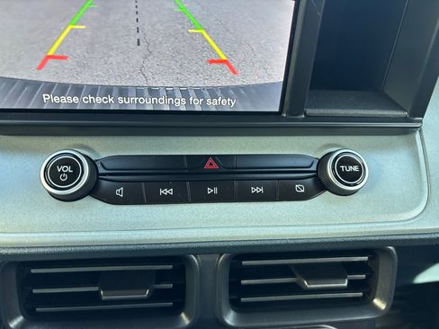 Used 2022 Ford Maverick Lariat w/ Equipment Group 500A Standard image 21