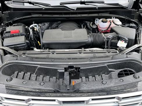 Used 2025 GMC Yukon Denali w/ Denali Reserve Package AWD/4WD image 29