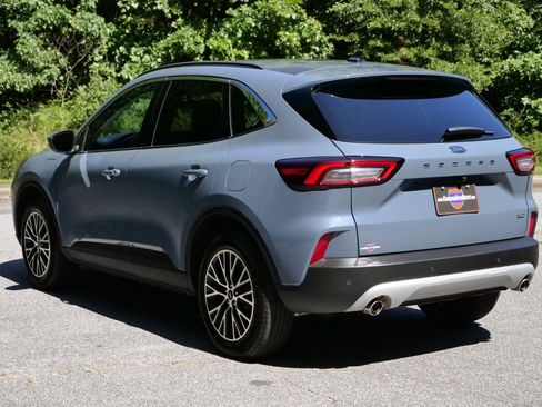 Used 2024 Ford Escape SE image 21