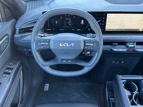 New 2026 Kia EV9 Land image 14
