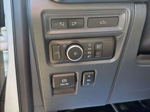 Used 2023 Ford F150 Lariat w/ Equipment Group 502A High image 18