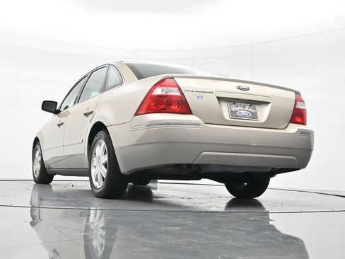 Used 2006 Ford Five Hundred SE FWD image 49