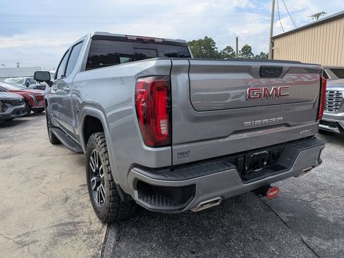 Used 2024 GMC Sierra 1500 AT4 w/ Technology Package AWD/4WD image 4