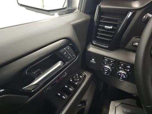 Used 2025 GMC Sierra 1500 AT4X image 25