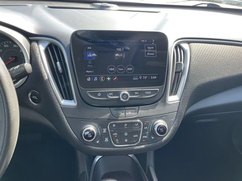 Used 2024 Chevrolet Malibu LT FWD image 17
