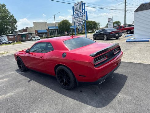 Used 2016 Dodge Challenger R/T Plus RWD image 9