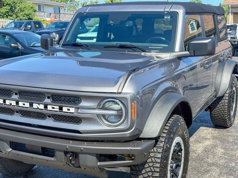 Used 2023 Ford Bronco Big Bend w/ Sasquatch Package AWD/4WD image 7