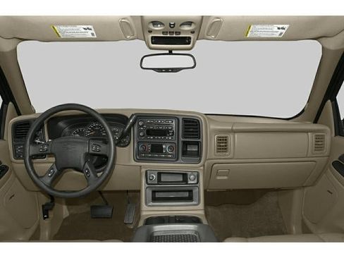 Used 2004 Chevrolet Avalanche Z71 w/ Sun And Sound Package AWD/4WD image 4