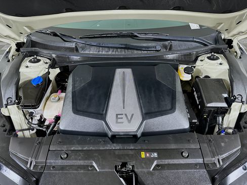 Used 2023 Kia EV6 Wind RWD image 33