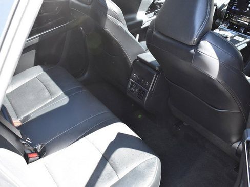 Used 2023 Toyota bZ4X XLE w/ Weather Package image 31