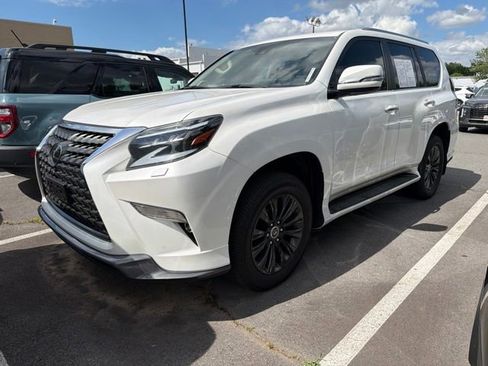Used 2023 Lexus GX 460 Luxury w/ Sport Design Package AWD/4WD image 2