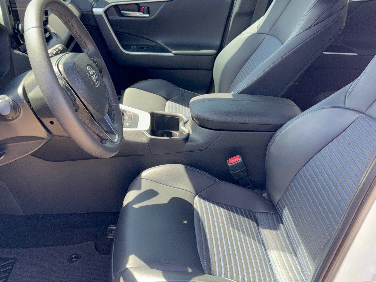 Used 2024 Toyota RAV4 XSE w/ Advanced Technology Package AWD/4WD image 5