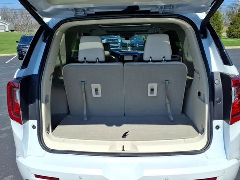 Used 2023 GMC Acadia Denali w/ Denali Ultimate Package AWD/4WD image 27
