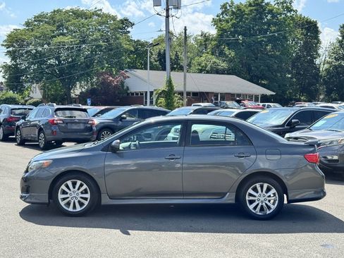 Used 2010 Toyota Corolla CE FWD image 4