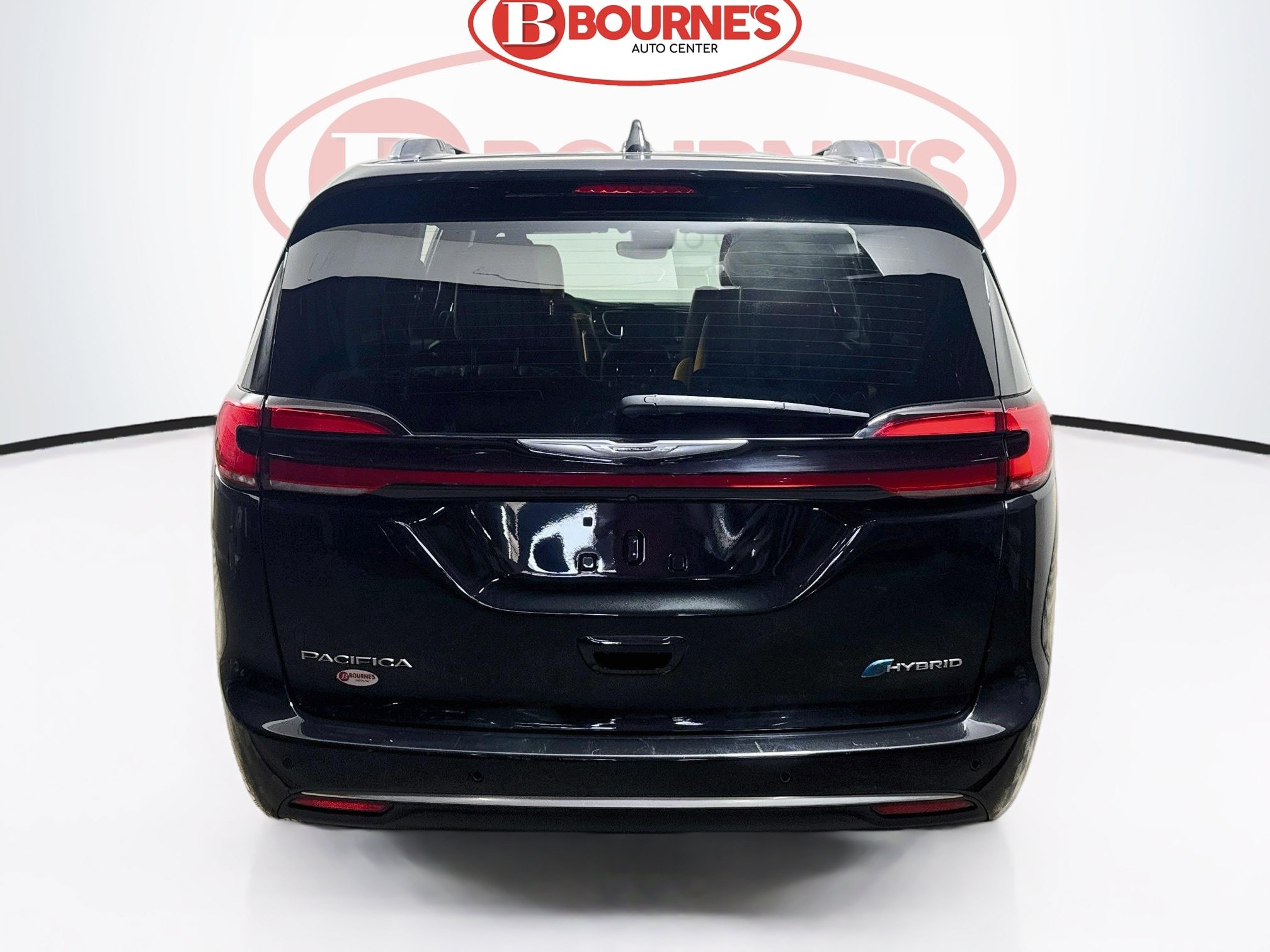 Used 2023 Chrysler Pacifica Pinnacle FWD image 12