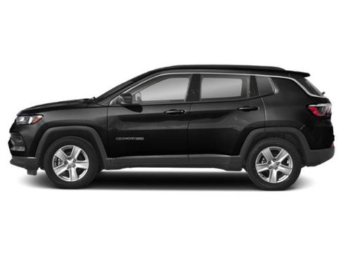Certified 2022 Jeep Compass Latitude w/ Sun and Sound Group AWD/4WD image 2