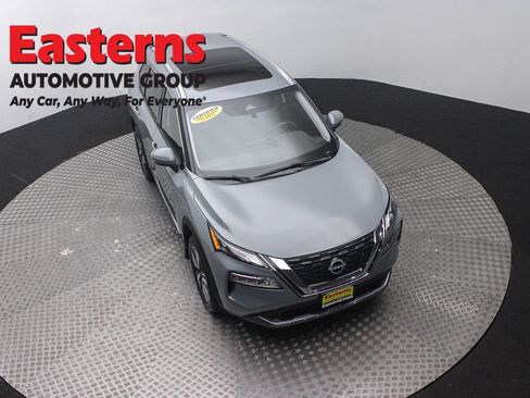 Used 2023 Nissan Rogue SL AWD/4WD image 3