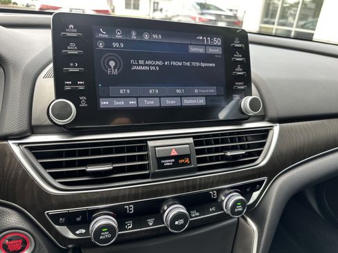 Used 2021 Honda Accord Touring image 17