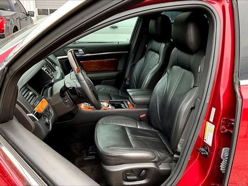 Used 2016 Lincoln MKS w/ Equipment Group 101A image 7