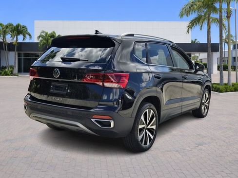 Certified 2024 Volkswagen Taos SE image 7