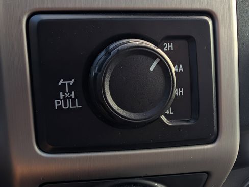 Used 2020 Ford F150 Platinum w/ Equipment Group 701A Luxury AWD/4WD image 34