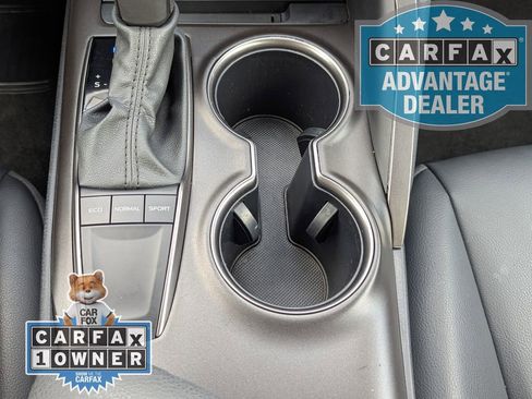 Used 2024 Toyota Camry SE FWD image 9