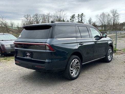 New 2025 Lincoln Navigator Reserve AWD/4WD image 33