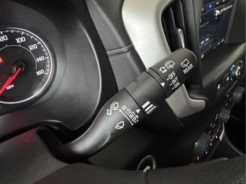 Used 2023 GMC Terrain SLE w/ Driver Convenience Package AWD/4WD image 17