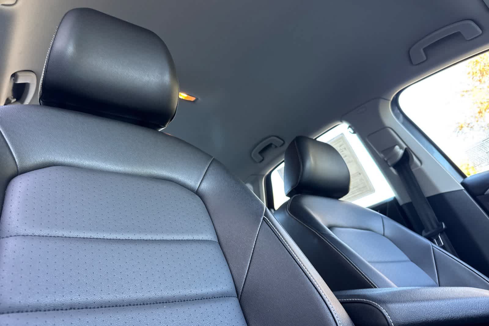 Used 2022 Volkswagen Jetta SE FWD image 16
