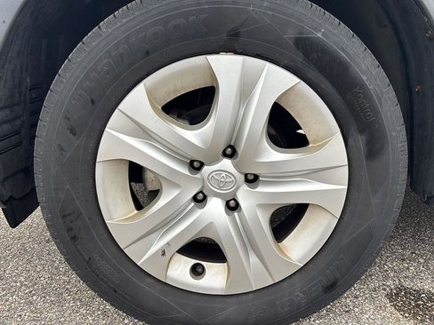 Used 2014 Toyota RAV4 LE AWD/4WD image 29