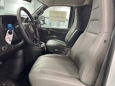 New 2026 Chevrolet Express 2500 Work Van image 13